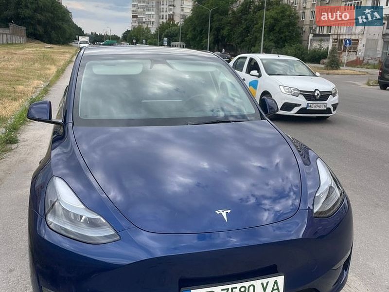 Внедорожник / Кроссовер Tesla Model Y 2024 в Запорожье