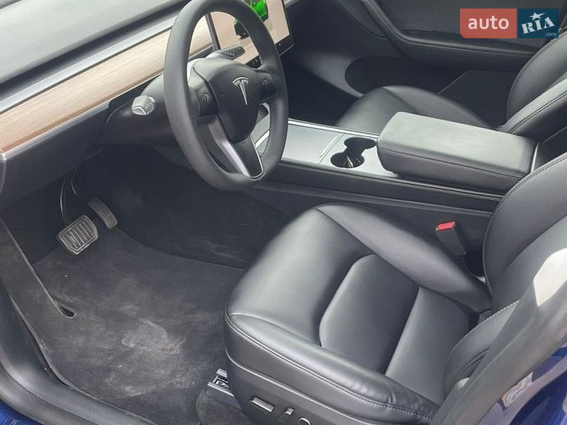Внедорожник / Кроссовер Tesla Model Y 2024 в Запорожье