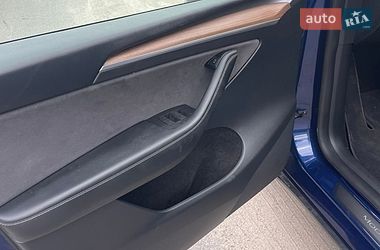 Внедорожник / Кроссовер Tesla Model Y 2024 в Запорожье