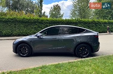 Позашляховик / Кросовер Tesla Model Y 2023 в Києві
