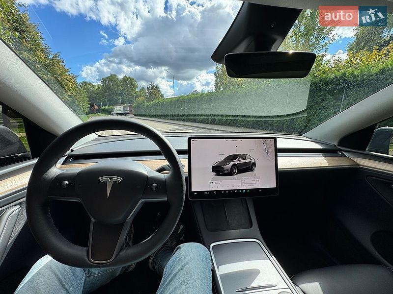 Позашляховик / Кросовер Tesla Model Y 2023 в Києві