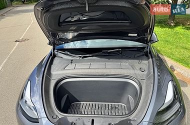 Позашляховик / Кросовер Tesla Model Y 2023 в Києві