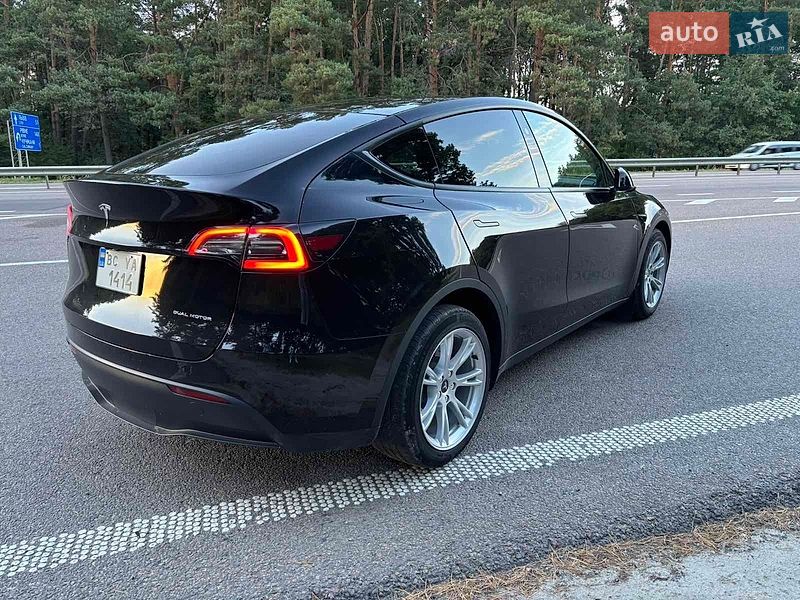 Позашляховик / Кросовер Tesla Model Y 2023 в Львові фото 4 Позашляховик / Кросовер Tesla Model Y 2023 в Львові