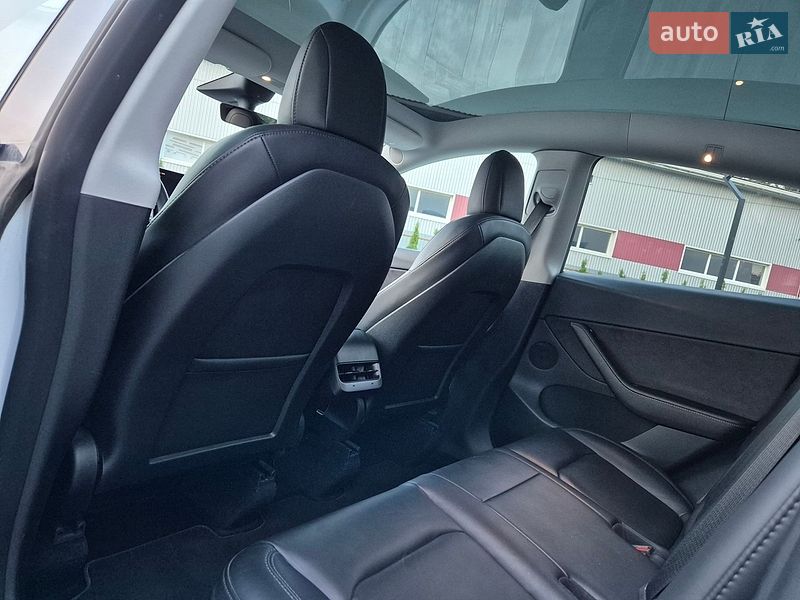 Позашляховик / Кросовер Tesla Model Y 2022 в Луцьку