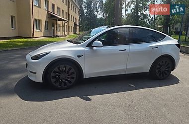 Позашляховик / Кросовер Tesla Model Y 2022 в Києві