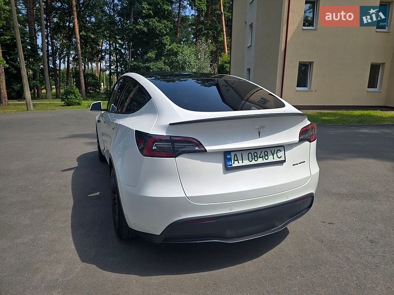 Внедорожник / Кроссовер Tesla Model Y 2022 в Киеве