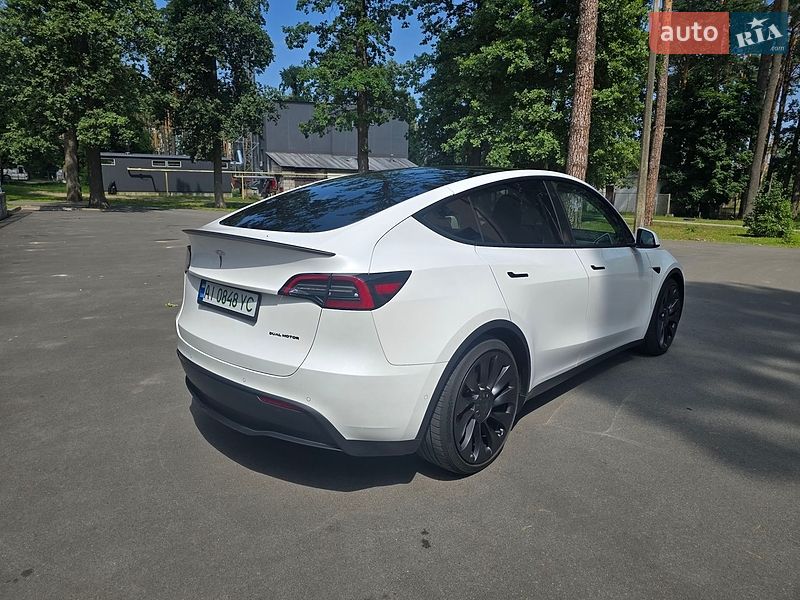 Внедорожник / Кроссовер Tesla Model Y 2022 в Киеве