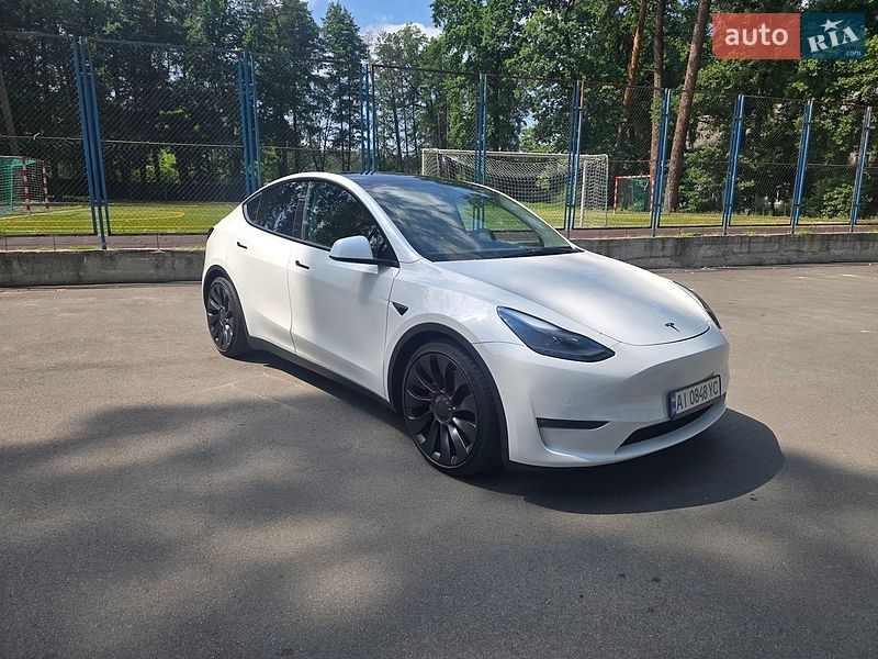 Внедорожник / Кроссовер Tesla Model Y 2022 в Киеве