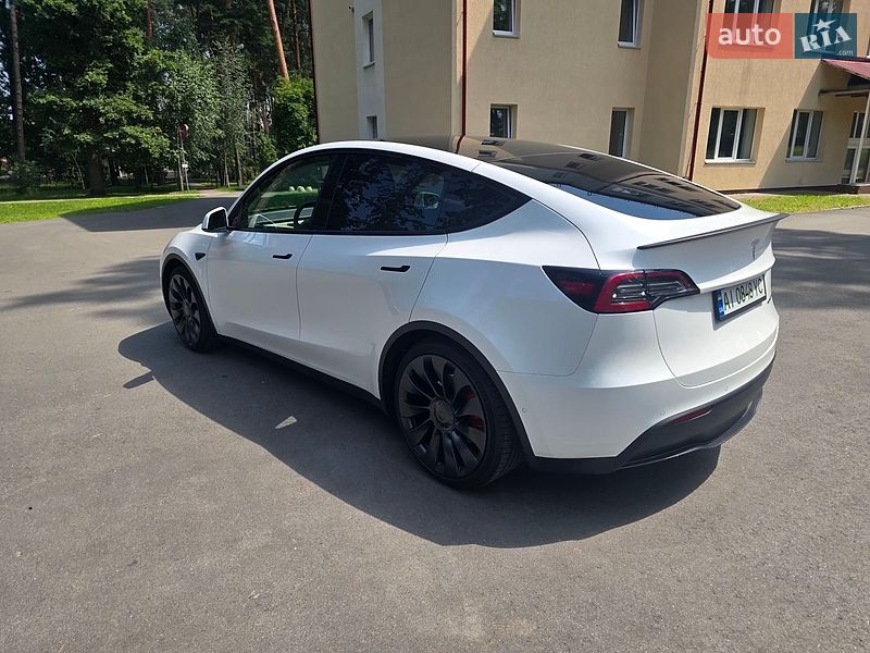 Внедорожник / Кроссовер Tesla Model Y 2022 в Киеве