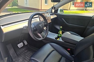 Внедорожник / Кроссовер Tesla Model Y 2022 в Киеве