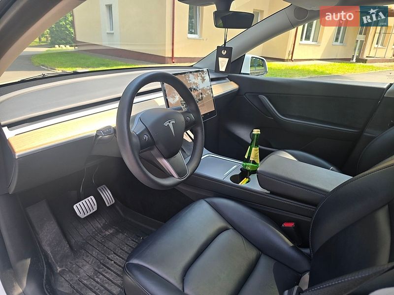 Внедорожник / Кроссовер Tesla Model Y 2022 в Киеве