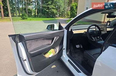 Внедорожник / Кроссовер Tesla Model Y 2022 в Киеве
