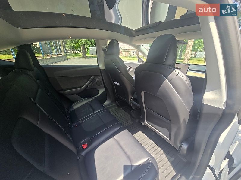 Позашляховик / Кросовер Tesla Model Y 2022 в Києві