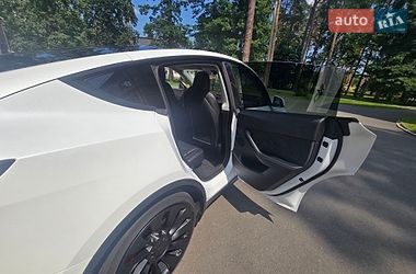 Внедорожник / Кроссовер Tesla Model Y 2022 в Киеве
