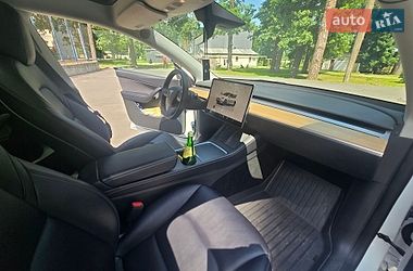 Внедорожник / Кроссовер Tesla Model Y 2022 в Киеве
