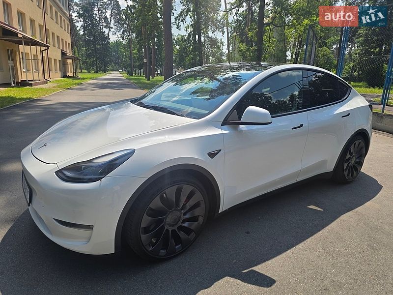 Внедорожник / Кроссовер Tesla Model Y 2022 в Киеве