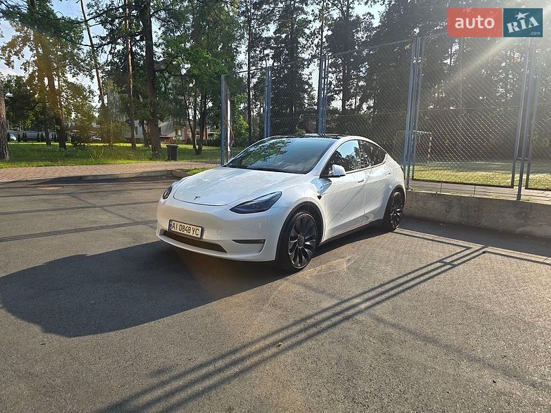 Позашляховик / Кросовер Tesla Model Y 2022 в Києві
