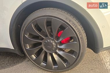 Внедорожник / Кроссовер Tesla Model Y 2022 в Киеве