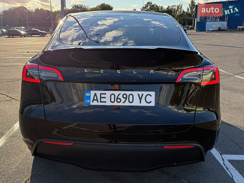 Позашляховик / Кросовер Tesla Model Y 2022 в Дніпрі