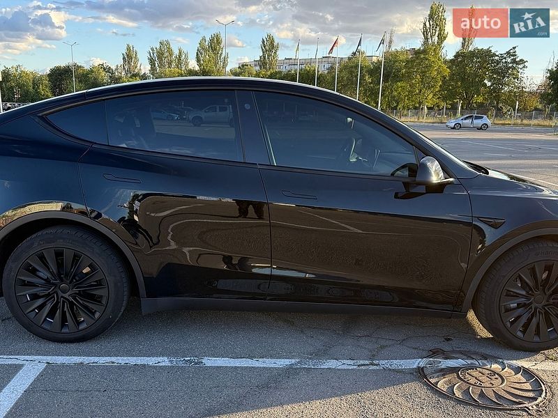Позашляховик / Кросовер Tesla Model Y 2022 в Дніпрі