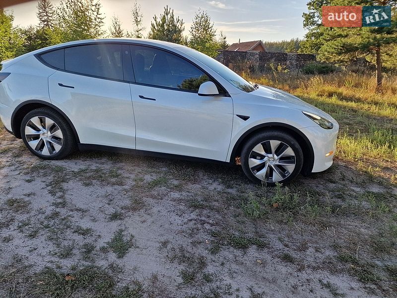 Tesla Model Y 2022