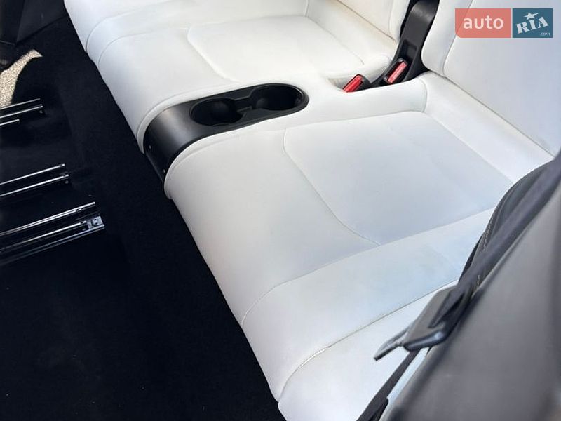 Позашляховик / Кросовер Tesla Model Y 2021 в Дніпрі