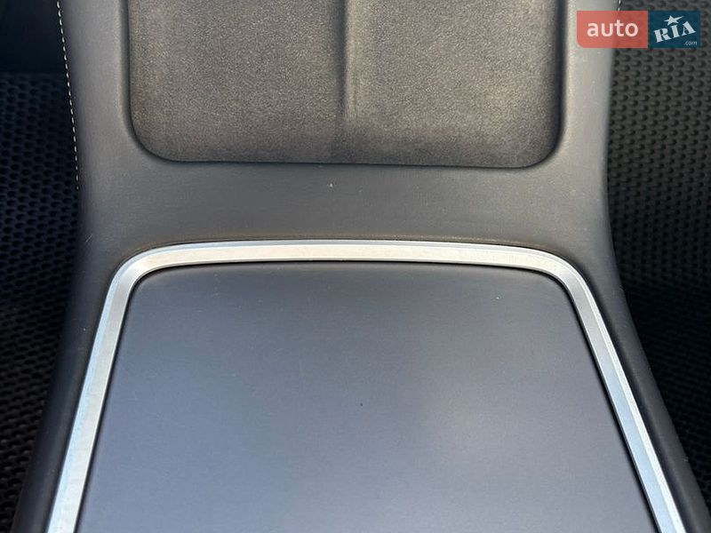 Позашляховик / Кросовер Tesla Model Y 2021 в Дніпрі