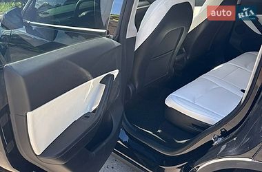 Позашляховик / Кросовер Tesla Model Y 2021 в Дніпрі