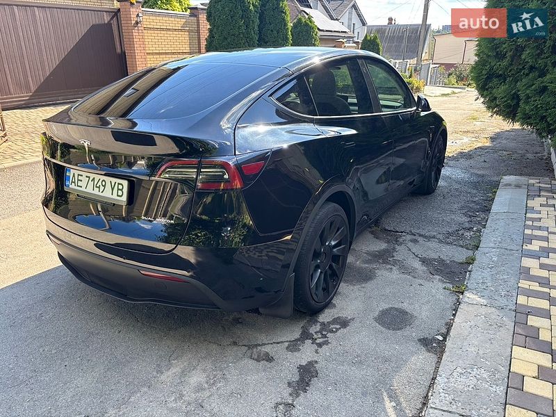 Позашляховик / Кросовер Tesla Model Y 2021 в Дніпрі