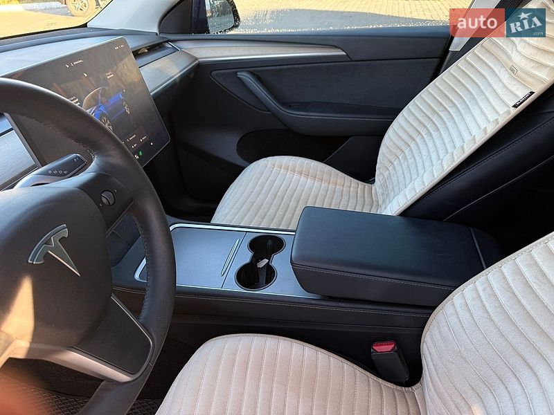 Внедорожник / Кроссовер Tesla Model Y 2022 в Хмельницком