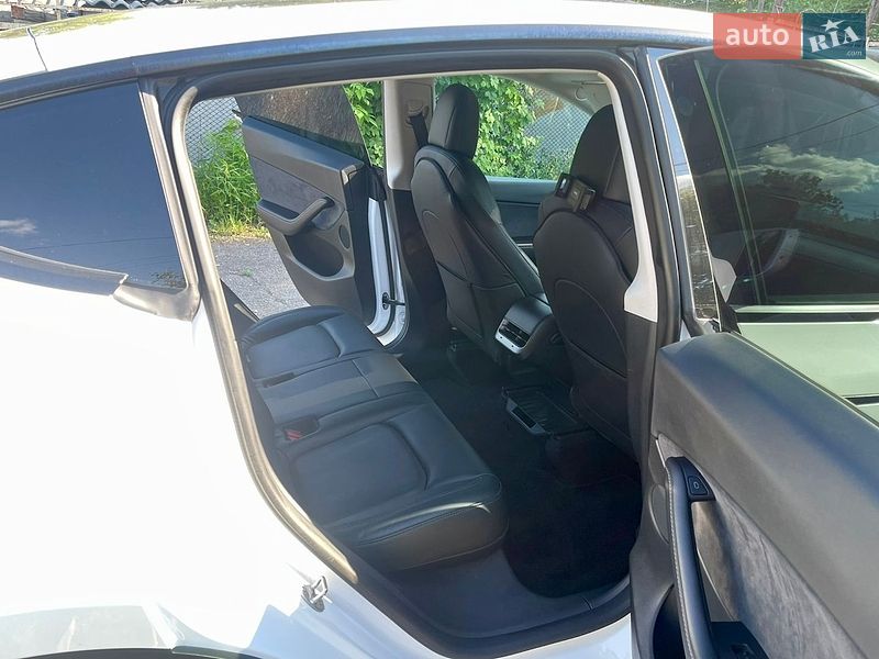Внедорожник / Кроссовер Tesla Model Y 2021 в Чернигове