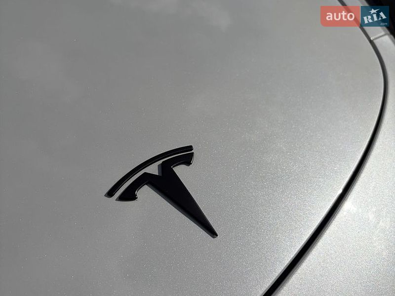 Позашляховик / Кросовер Tesla Model Y 2023 в Львові