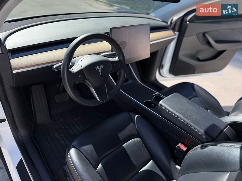 Позашляховик / Кросовер Tesla Model Y 2020 в Дніпрі фото 18 Позашляховик / Кросовер Tesla Model Y 2020 в Дніпрі