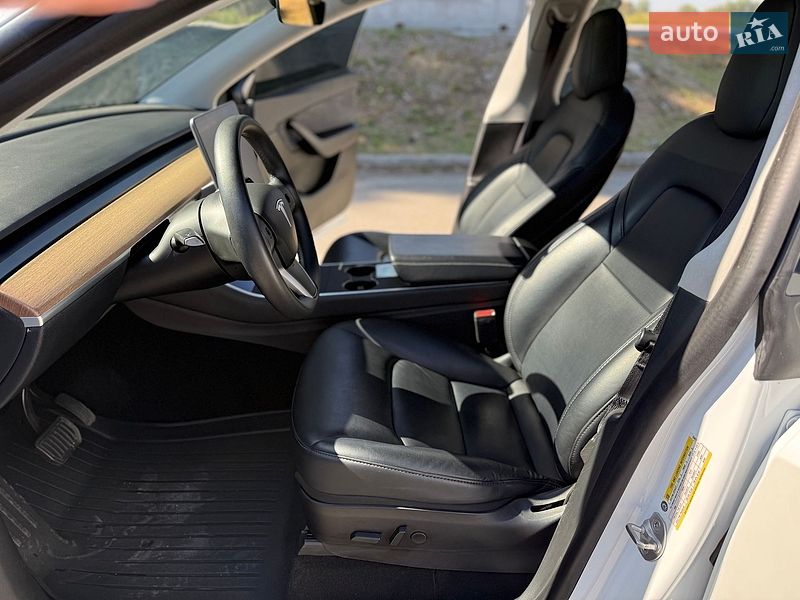 Позашляховик / Кросовер Tesla Model Y 2020 в Дніпрі