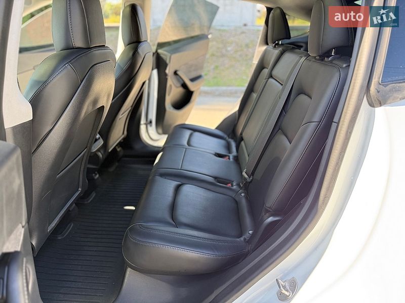 Позашляховик / Кросовер Tesla Model Y 2020 в Дніпрі фото 22 Позашляховик / Кросовер Tesla Model Y 2020 в Дніпрі