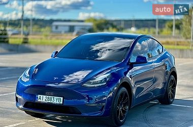 Внедорожник / Кроссовер Tesla Model Y 2021 в Киеве