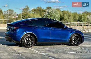 Внедорожник / Кроссовер Tesla Model Y 2021 в Киеве