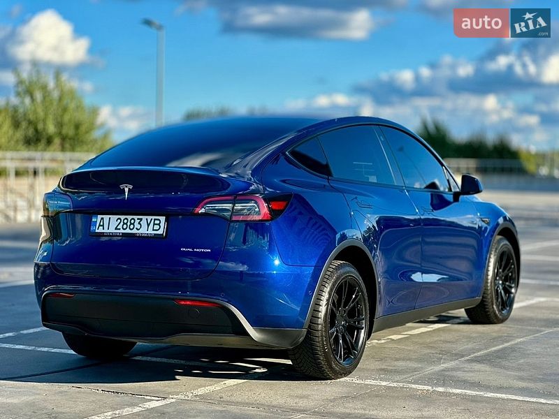 Внедорожник / Кроссовер Tesla Model Y 2021 в Киеве