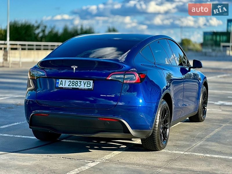 Внедорожник / Кроссовер Tesla Model Y 2021 в Киеве