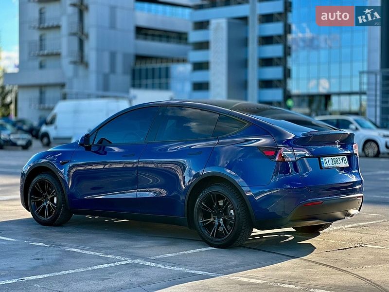 Внедорожник / Кроссовер Tesla Model Y 2021 в Киеве