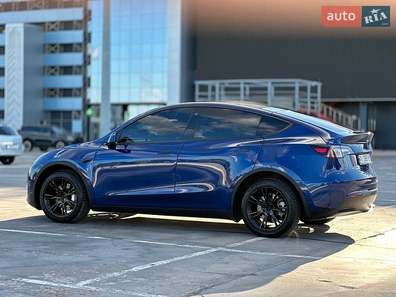 Внедорожник / Кроссовер Tesla Model Y 2021 в Киеве