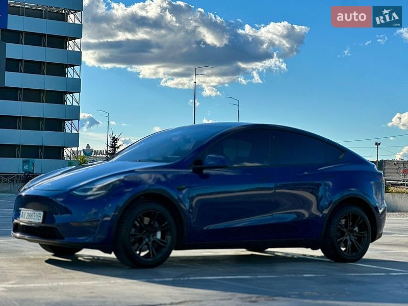 Внедорожник / Кроссовер Tesla Model Y 2021 в Киеве