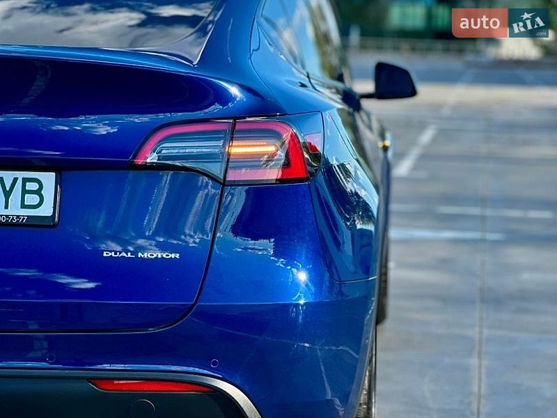 Внедорожник / Кроссовер Tesla Model Y 2021 в Киеве