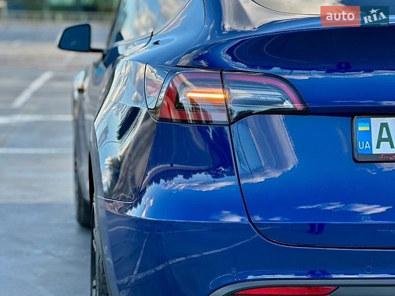 Внедорожник / Кроссовер Tesla Model Y 2021 в Киеве