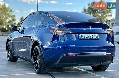 Внедорожник / Кроссовер Tesla Model Y 2021 в Киеве