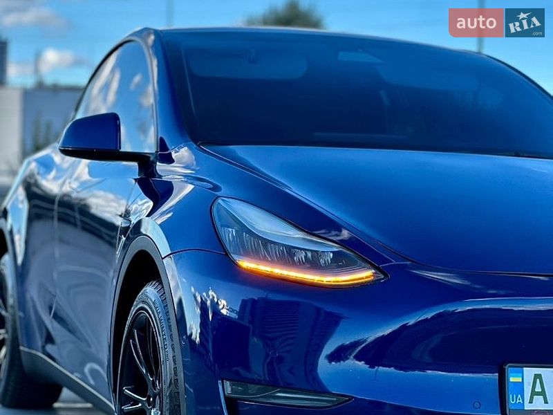 Внедорожник / Кроссовер Tesla Model Y 2021 в Киеве