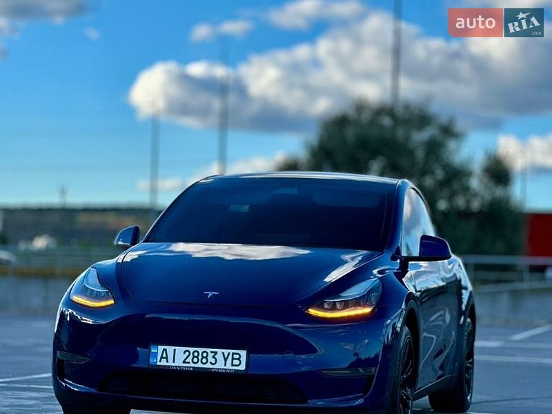 Внедорожник / Кроссовер Tesla Model Y 2021 в Киеве