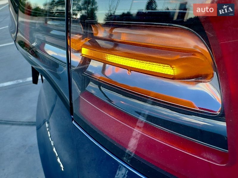 Внедорожник / Кроссовер Tesla Model Y 2021 в Киеве