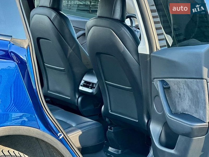 Внедорожник / Кроссовер Tesla Model Y 2021 в Киеве
