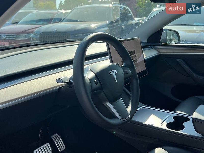 Позашляховик / Кросовер Tesla Model Y 2023 в Полтаві